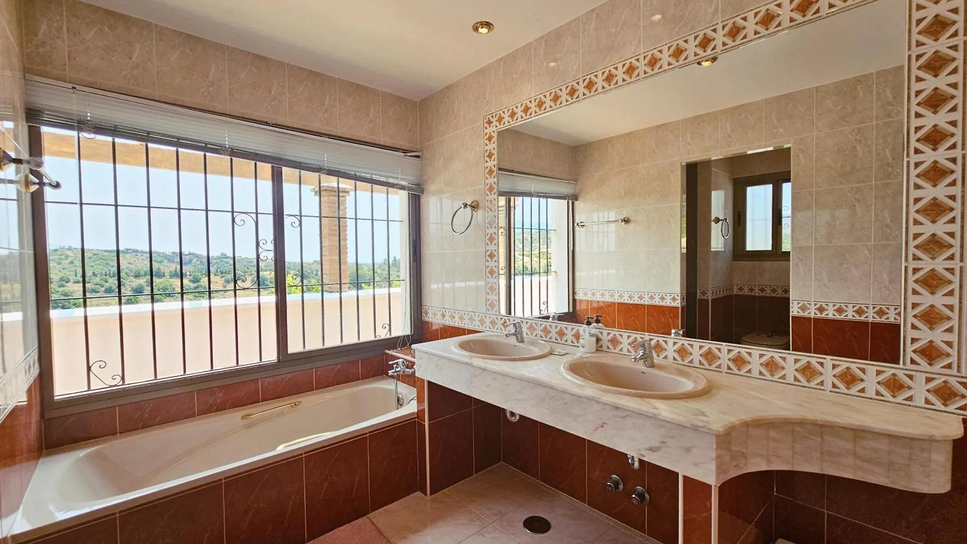 Villa Hermana Del Sol By Lica Estepona 0*,  Espagne
